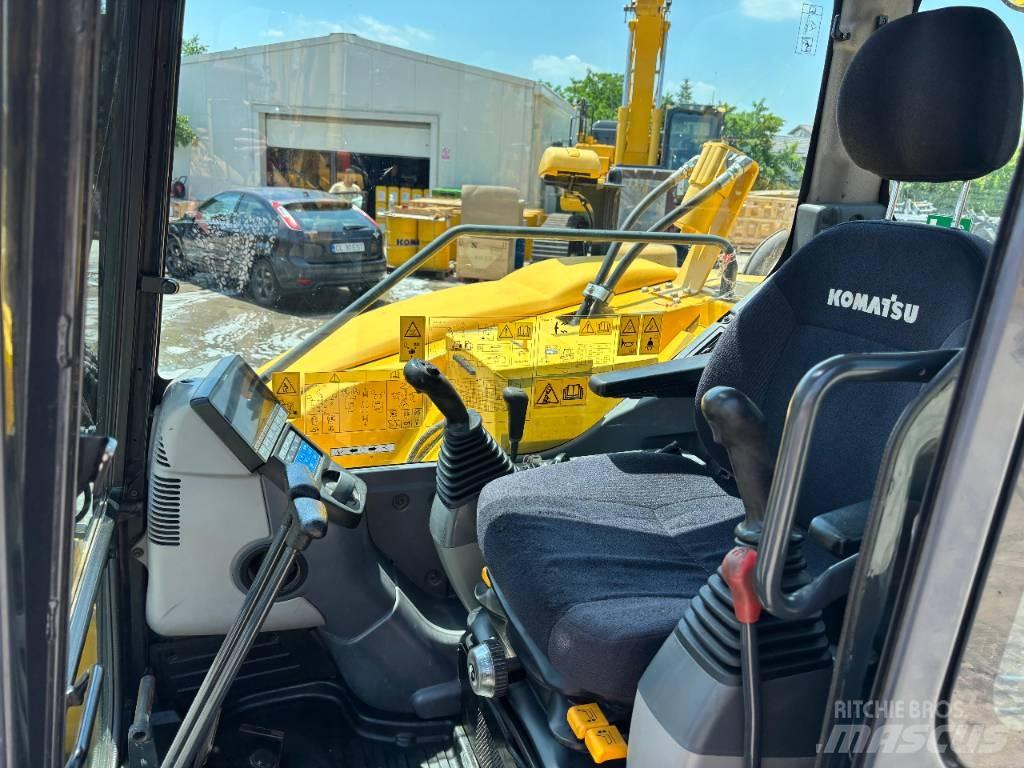 Komatsu PC88MR-10 حفارات وسط 7 طن - 12 طن
