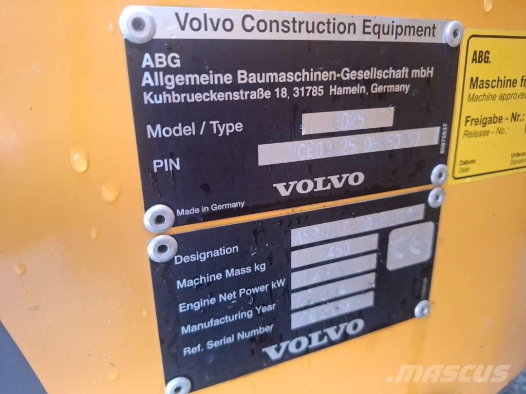 Volvo DD 25 مداحل ثنائية الاسطوانة