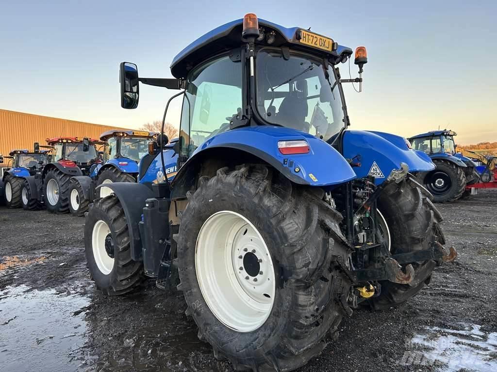 New Holland T7.225 الجرارات