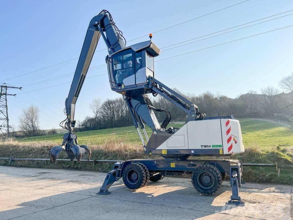 Terex Ecotec TWH228 مناولات المخلفات / مناولات صناعية