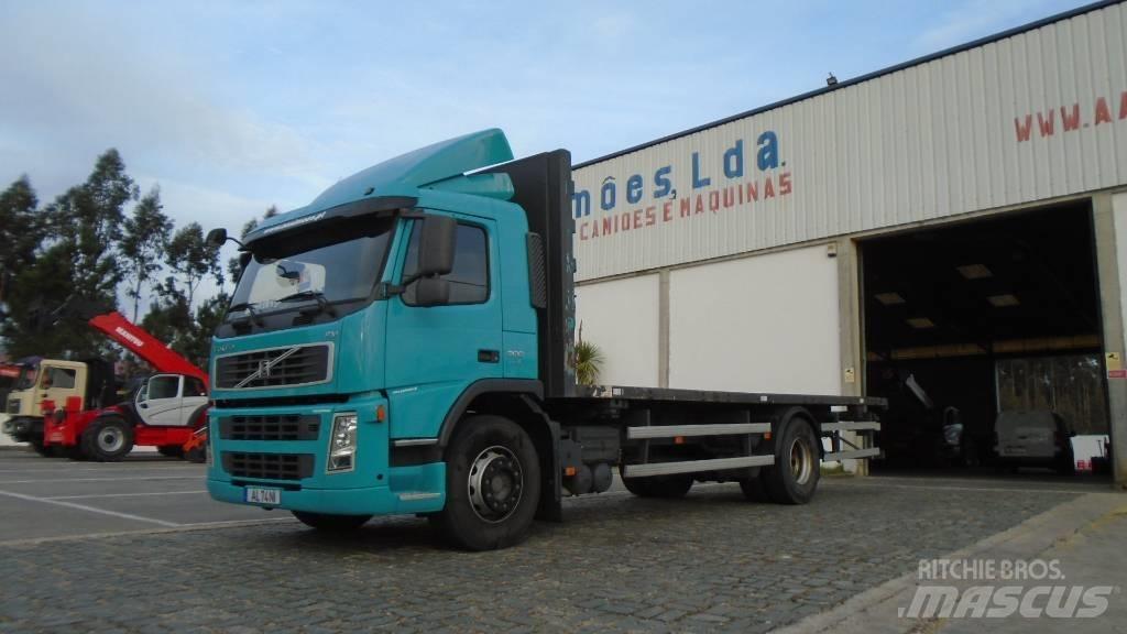 Volvo FM 9 300 شاحنات مسطحة/مفصلية الجوانب