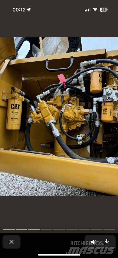 CAT 336 D L حفارات زحافة
