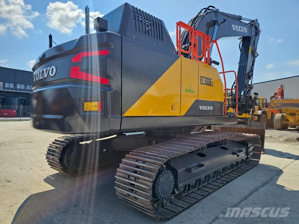 Volvo EC300EL حفارات زحافة