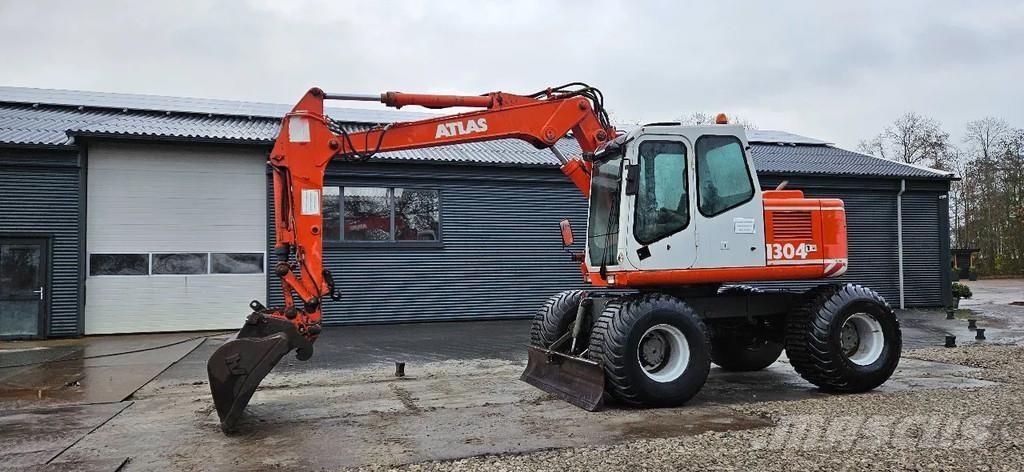 Atlas 1304 حفارات بعجل