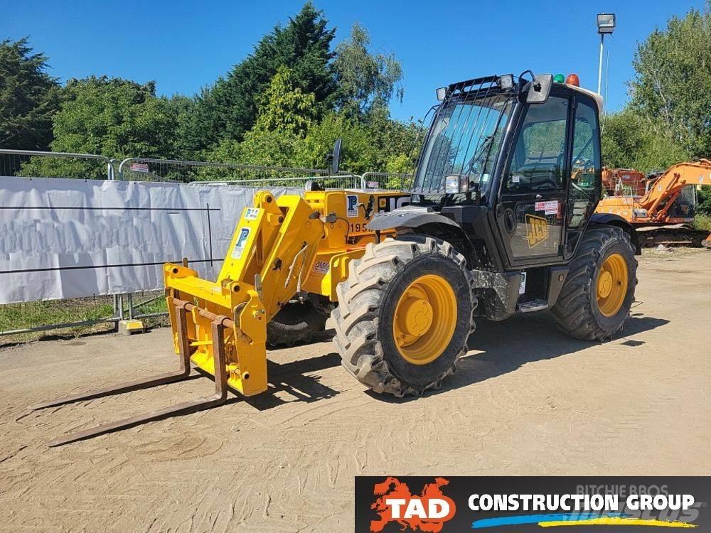 JCB 531-70 مناولات متداخلة