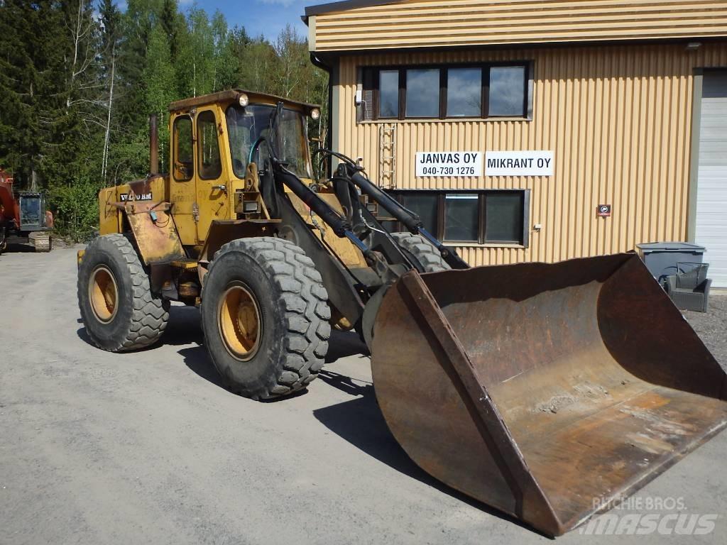 Volvo BM 4400 لوادر بعجل