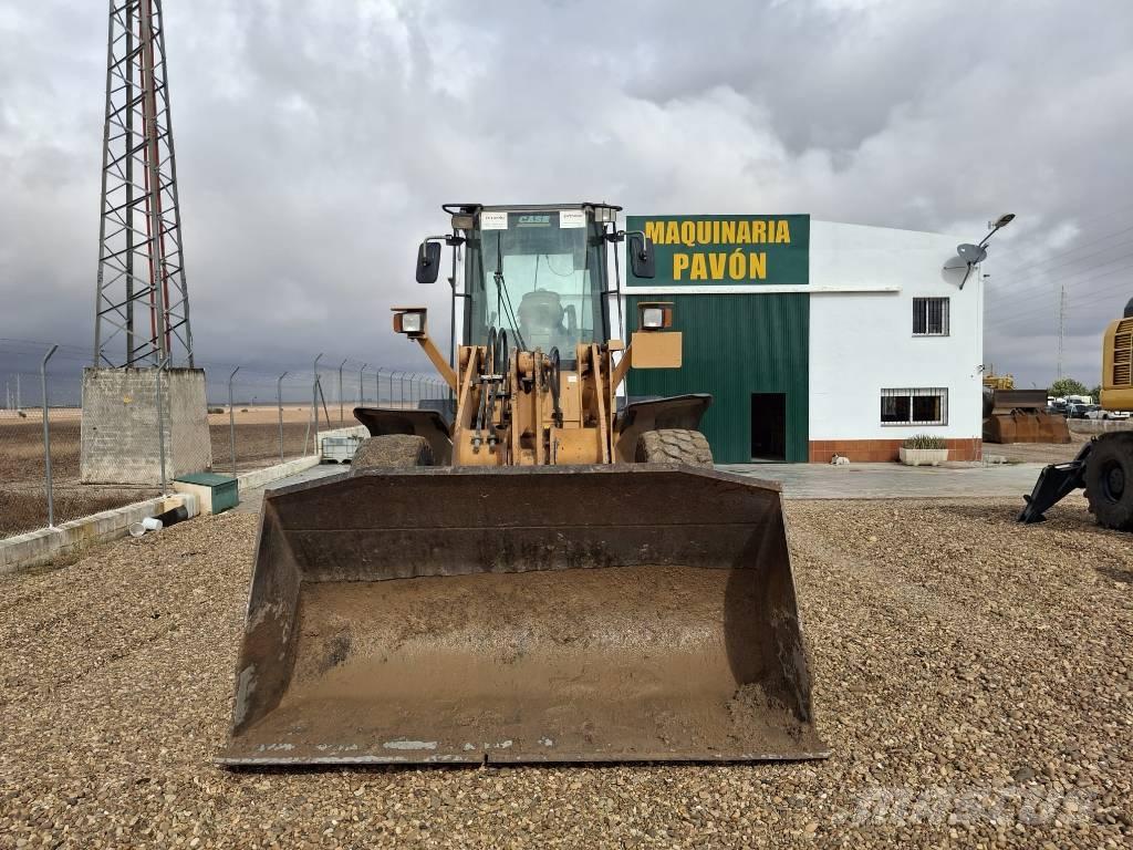 CASE 521 D لوادر بعجل