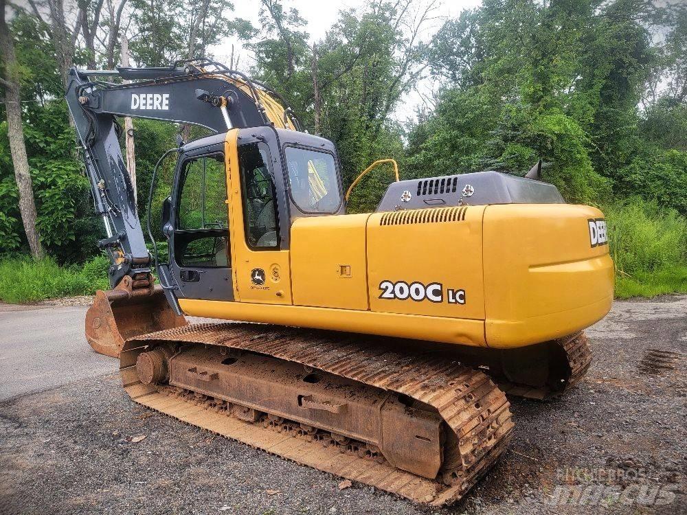 John Deere 200 C LC حفارات زحافة