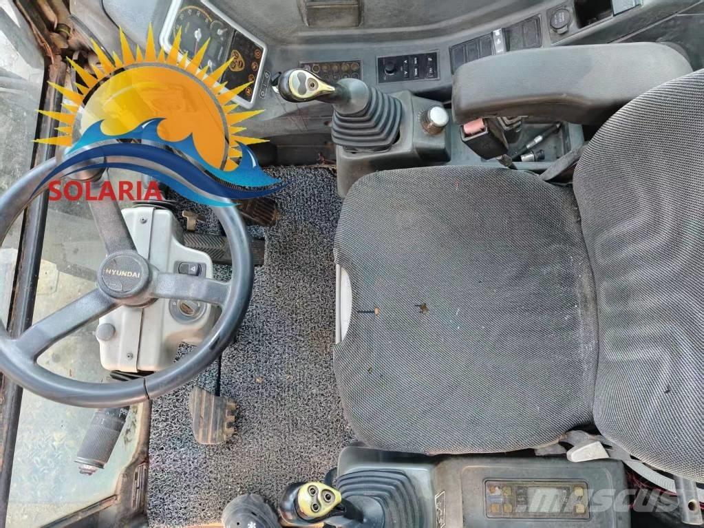 Hyundai 60 W حفارات بعجل