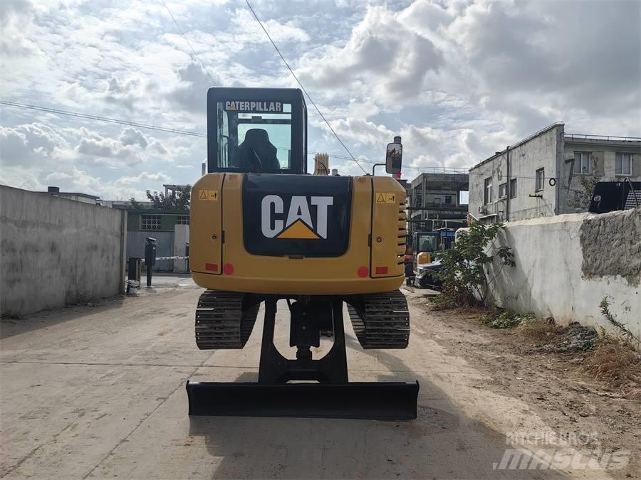 CAT 305.5E حفارات زحافة