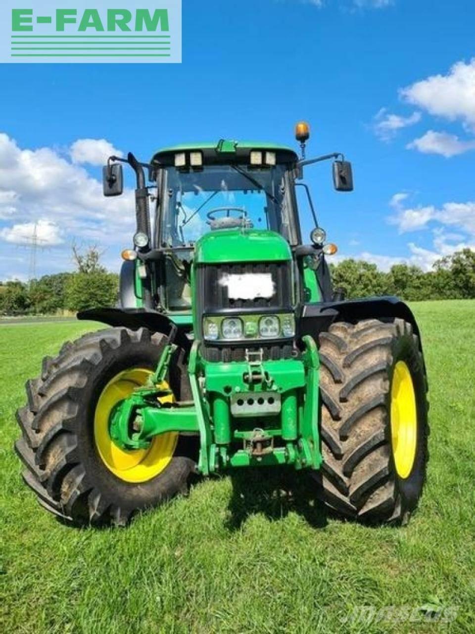 John Deere 7430 الجرارات