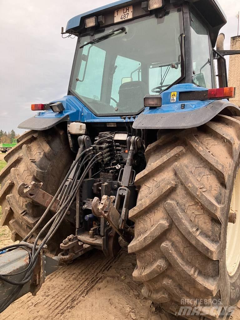 New Holland 8970 الجرارات