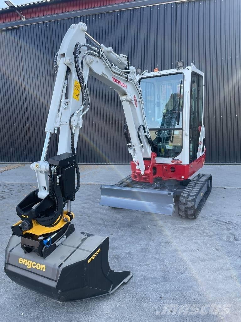 Takeuchi TB 225 حفارات صغيرة أقل من 7 طن (حفارات صغيرة)