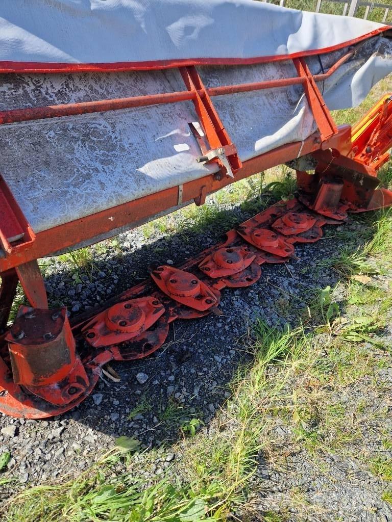 Kuhn GMD 28 جزازات