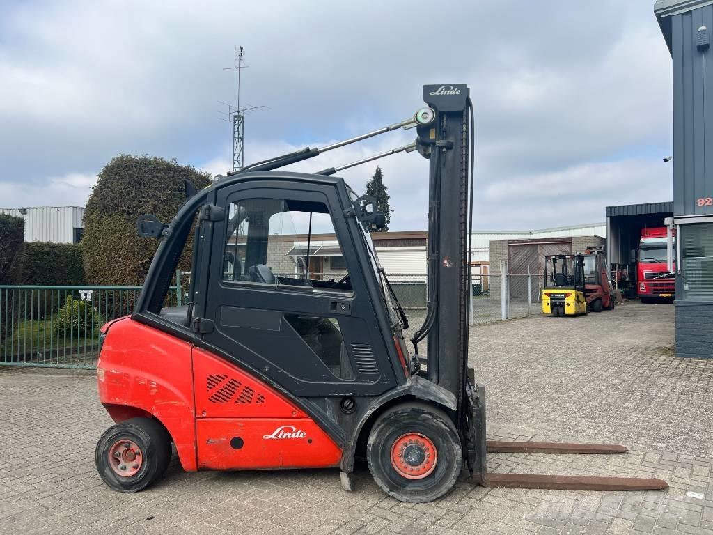 Linde H 30 D شاحنات الديزل