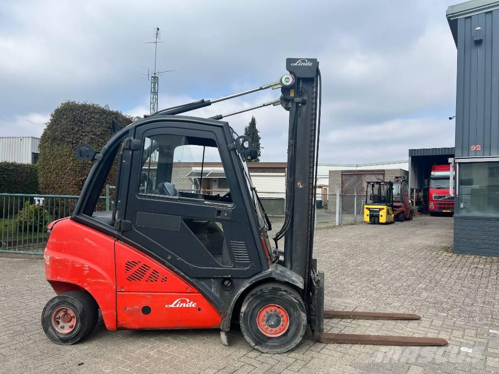 Linde H 30 D شاحنات الديزل