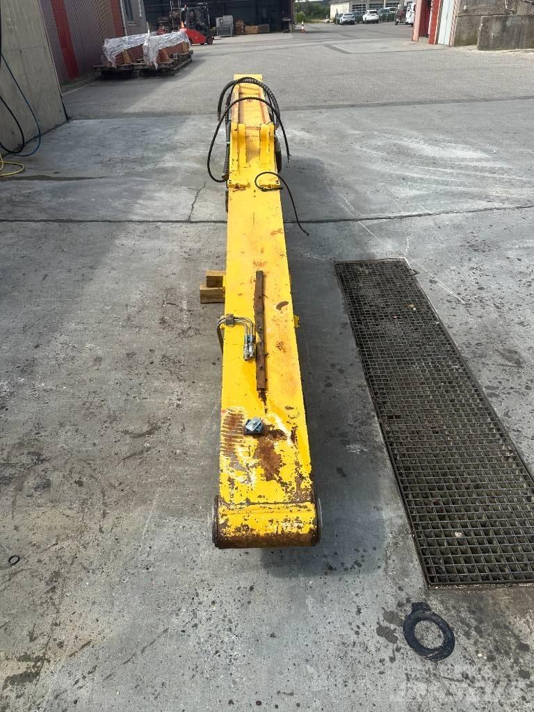 Komatsu PC 180-6 حفارات زحافة