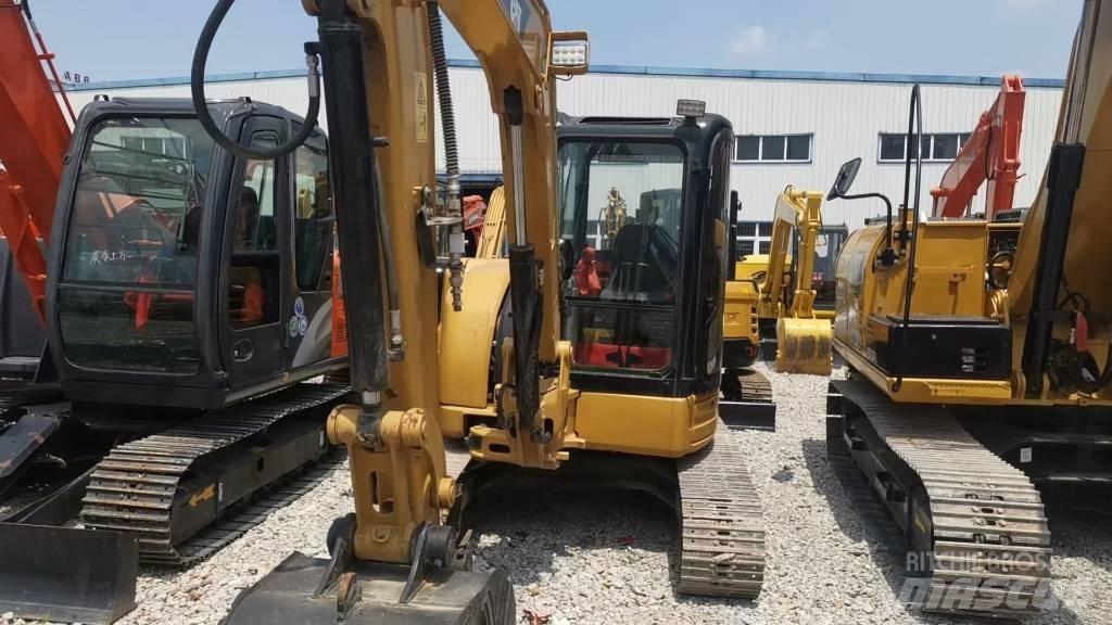 CAT 305 حفارات زحافة