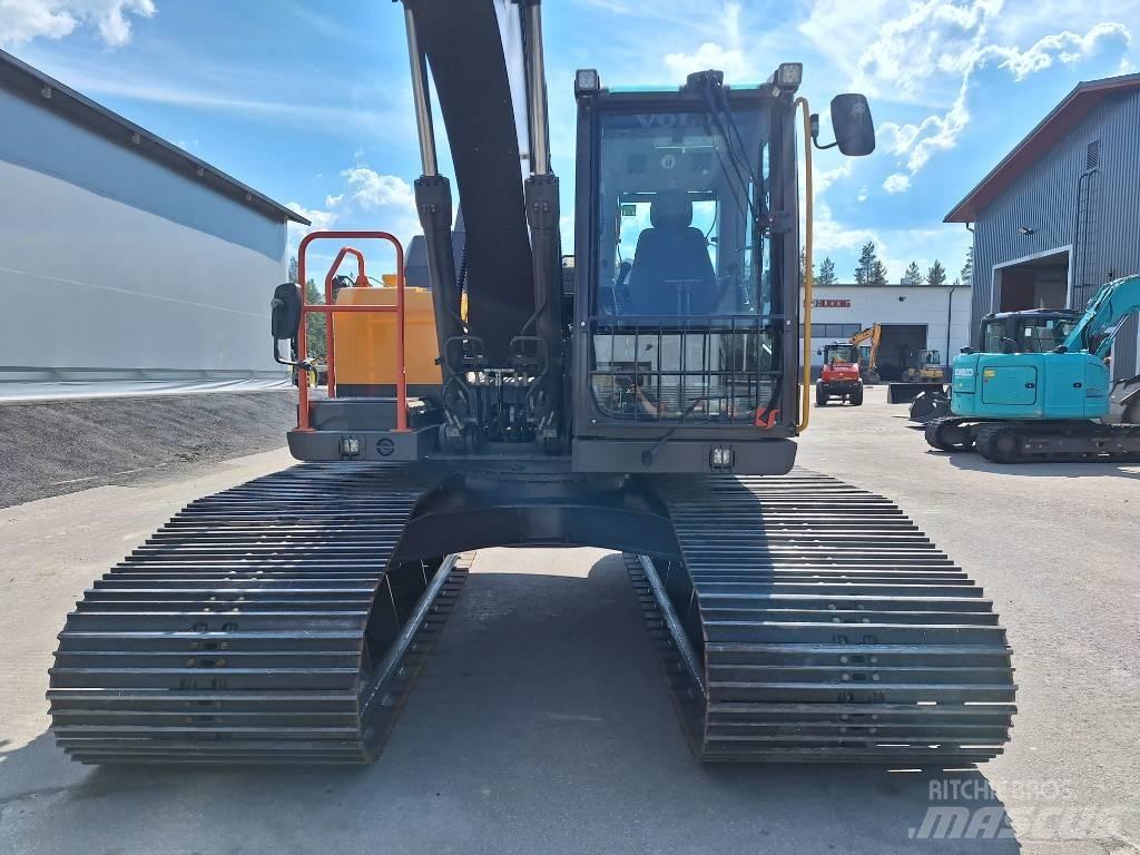 Volvo EC140ELM حفارات زحافة