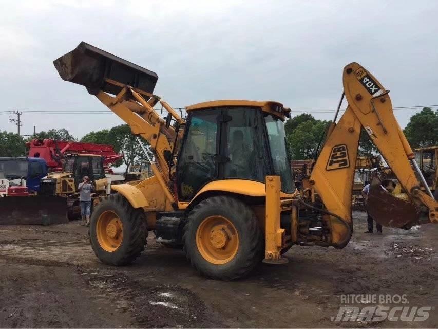 JCB 4cx لوادر ذات جرافات عكسية