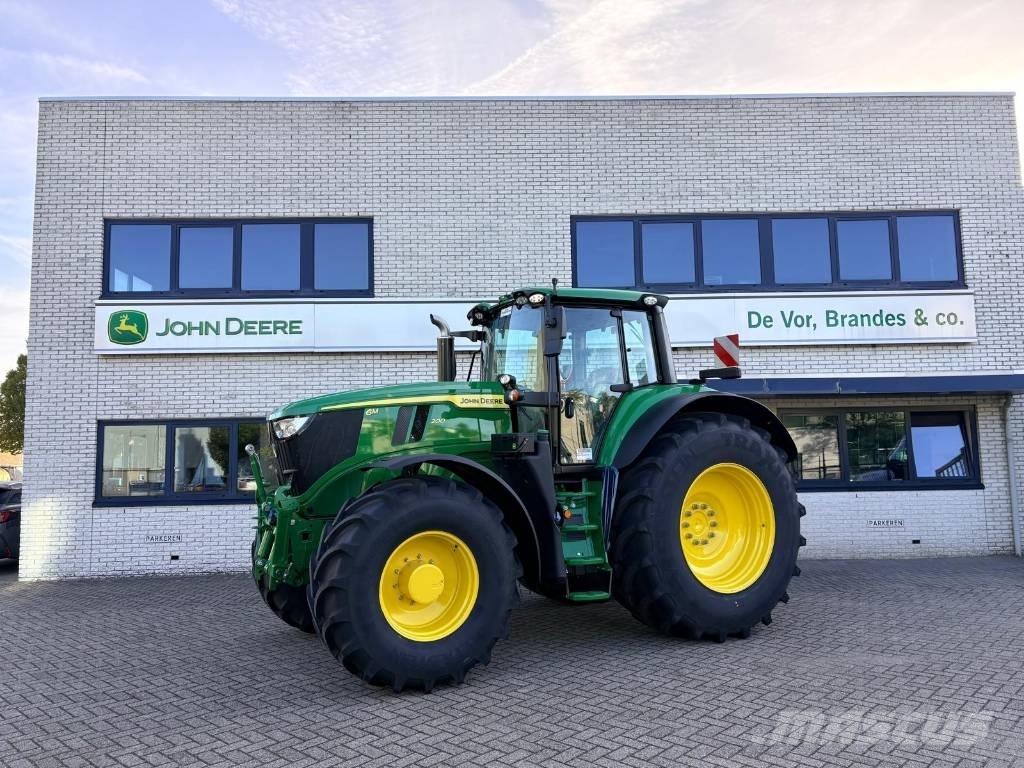 John Deere 6M200 الجرارات