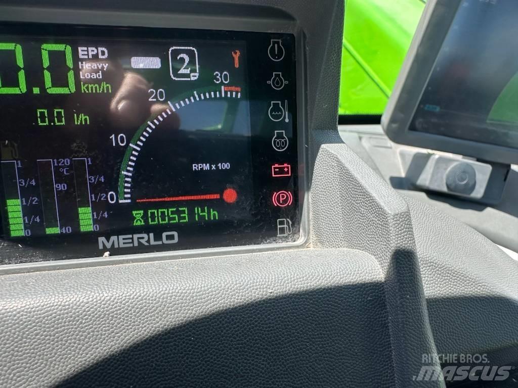 Merlo TF 35.7 مناولات متداخلة