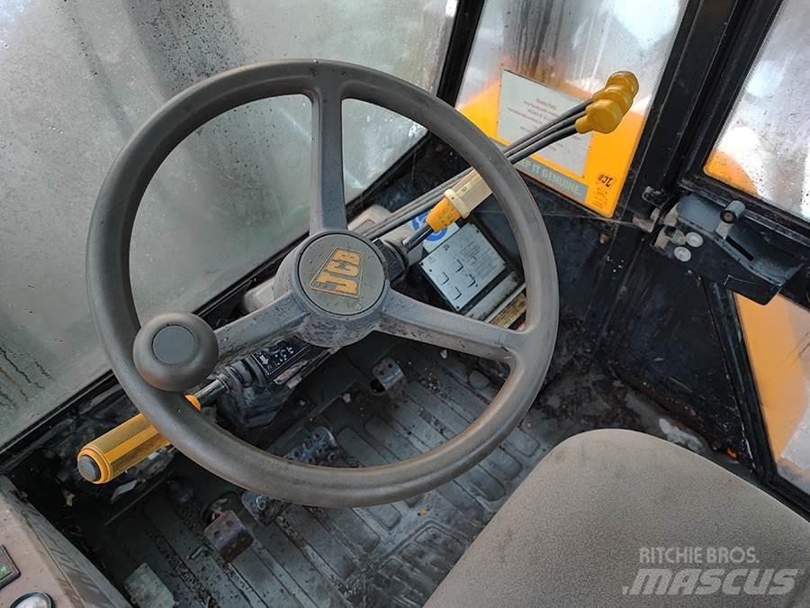 JCB 930 شاحنات الطرق الوعرة