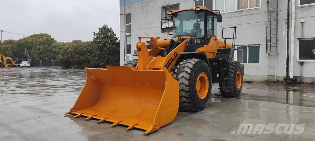 SDLG L 956 F حفارات زحافة