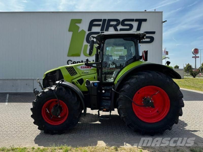 CLAAS AXION 830 الجرارات