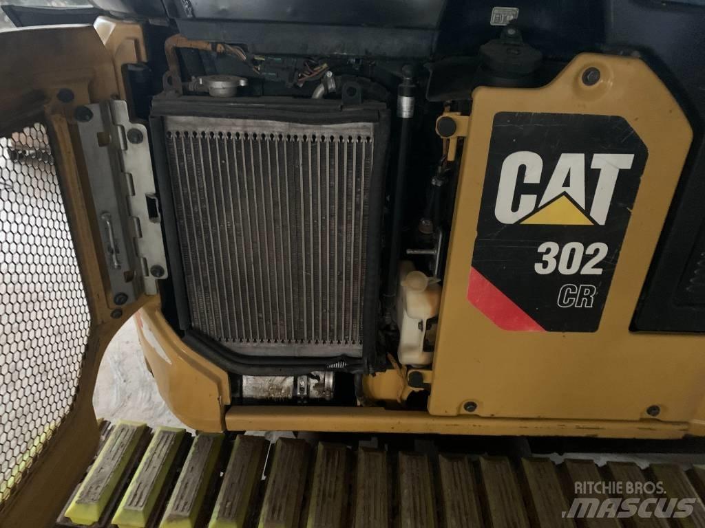 CAT 302 حفارات زحافة