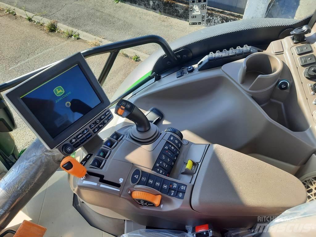 John Deere 6R130 الجرارات