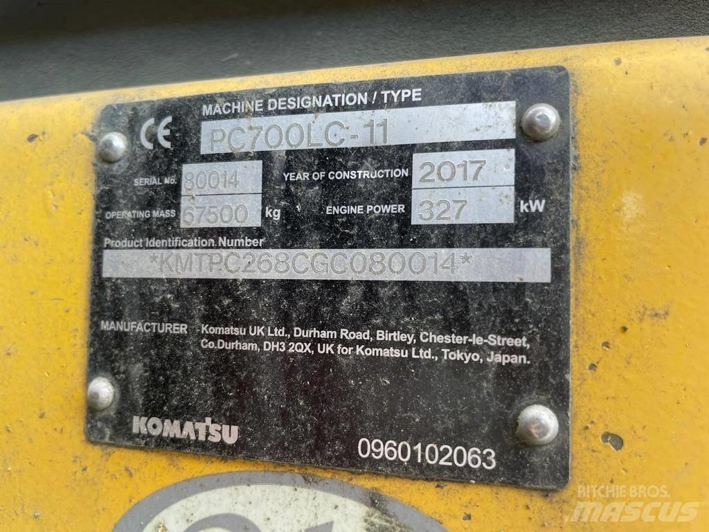 Komatsu PC700LC-11 حفارات زحافة
