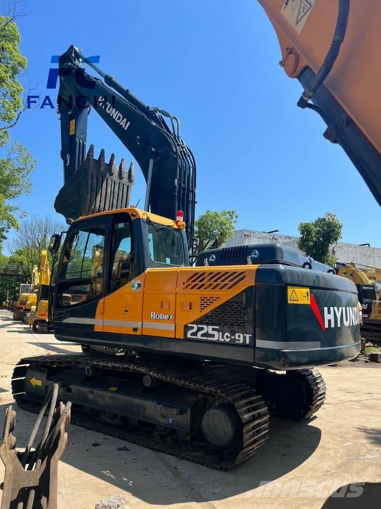 Hyundai 225LC-9t حفارات زحافة