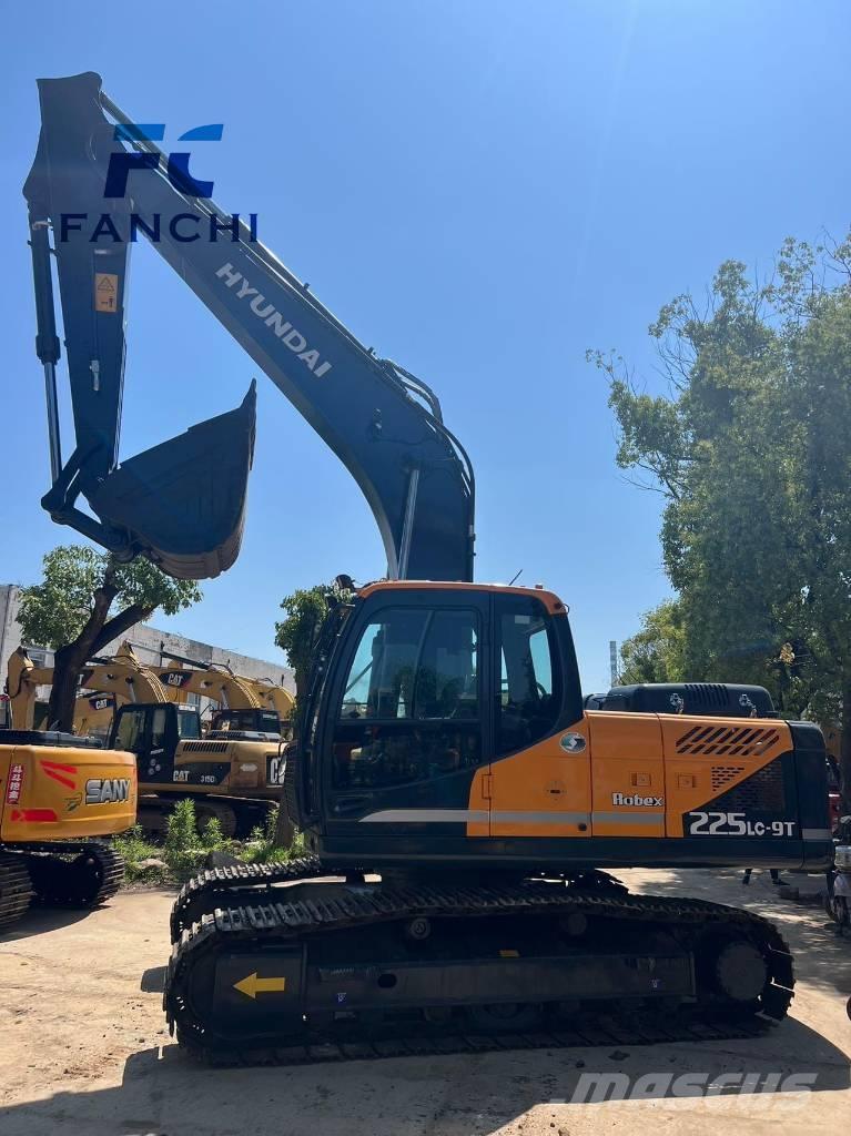 Hyundai 225LC-9t حفارات زحافة
