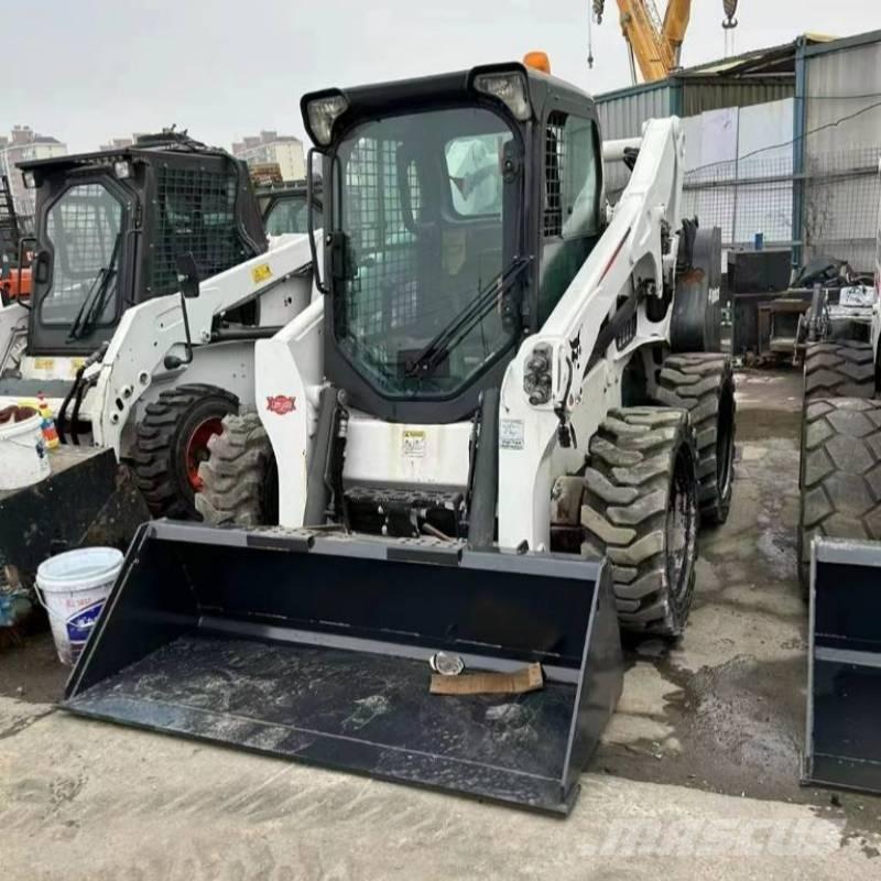 Bobcat S 750 لوادر انزلاقية التوجيه