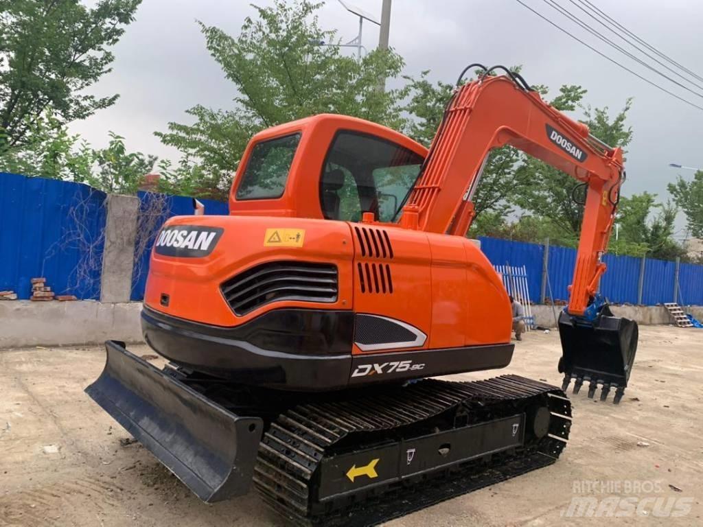 Doosan DX 75-9 C حفارات وسط 7 طن - 12 طن