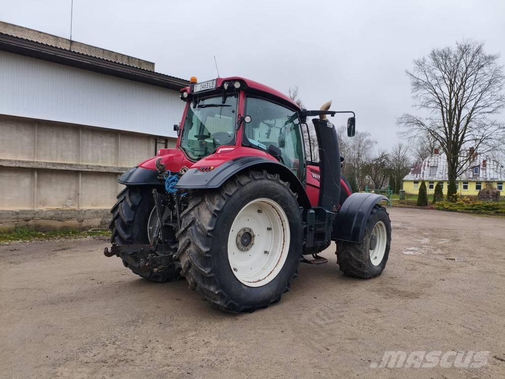 Valtra T 234 V الجرارات
