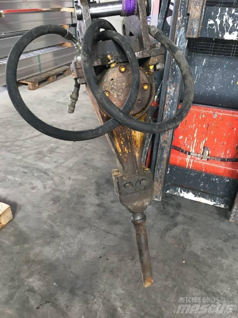 Atlas Copco SBC 115 مطارق / كسارات