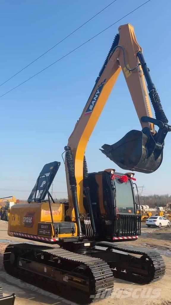 Sany SY 135 C حفارات زحافة