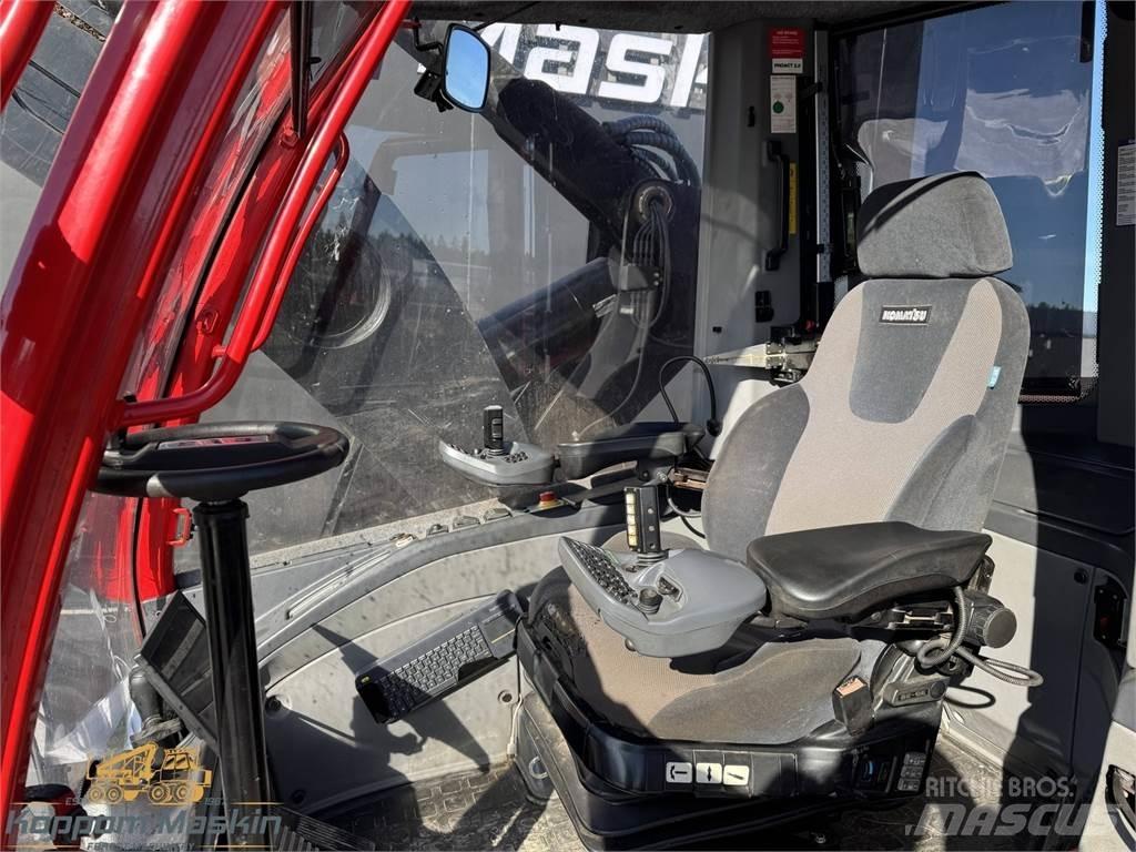 Komatsu 951 حصادات