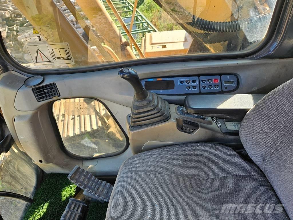 CASE CX 210 C حفارات زحافة
