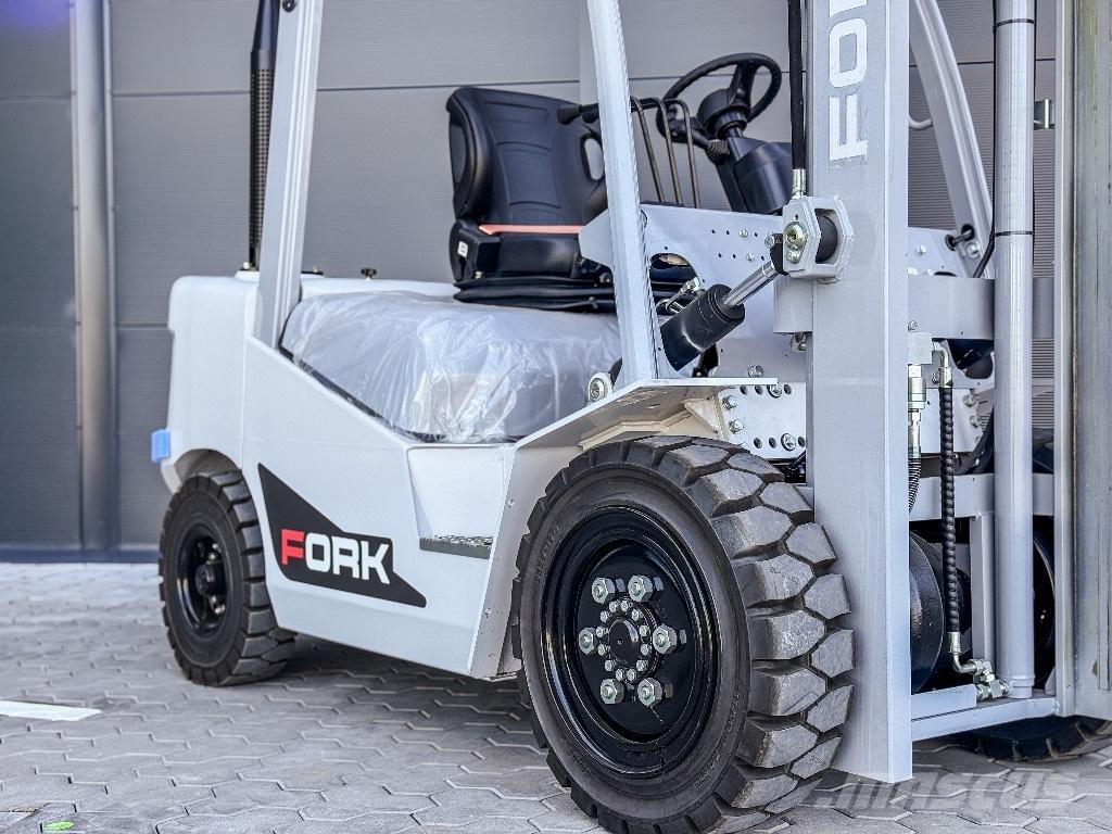 Fork LK30d-30 شاحنات الديزل