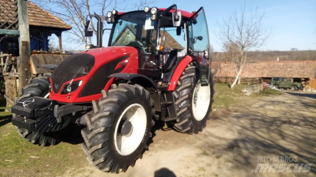 Valtra A 124 الجرارات