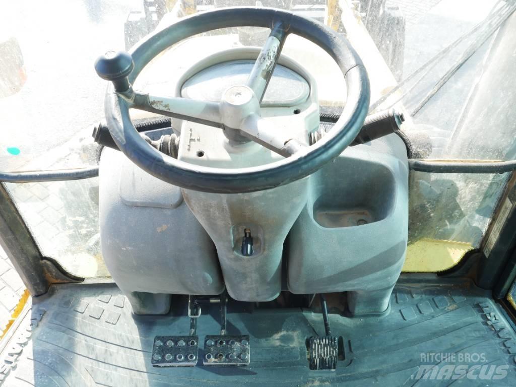 Komatsu WB 97 R-5 لوادر ذات جرافات عكسية