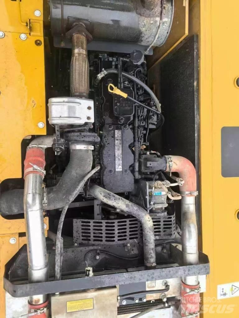 XCMG XE 200 DA حفارات زحافة