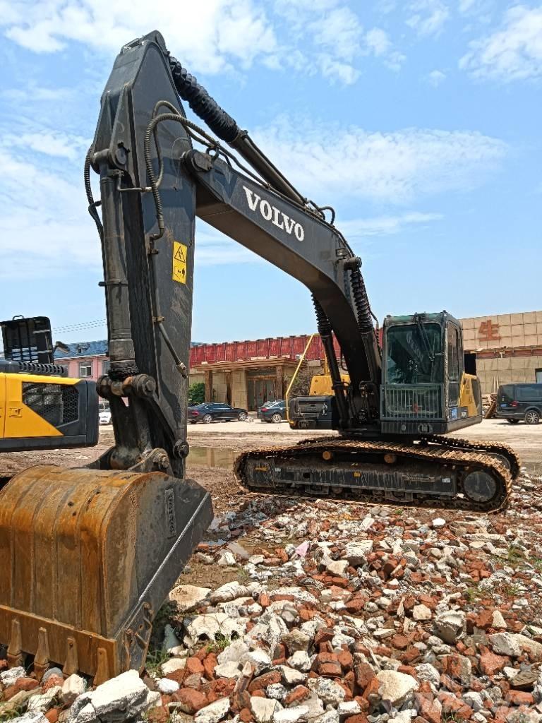 Volvo EC 240 حفارات زحافة