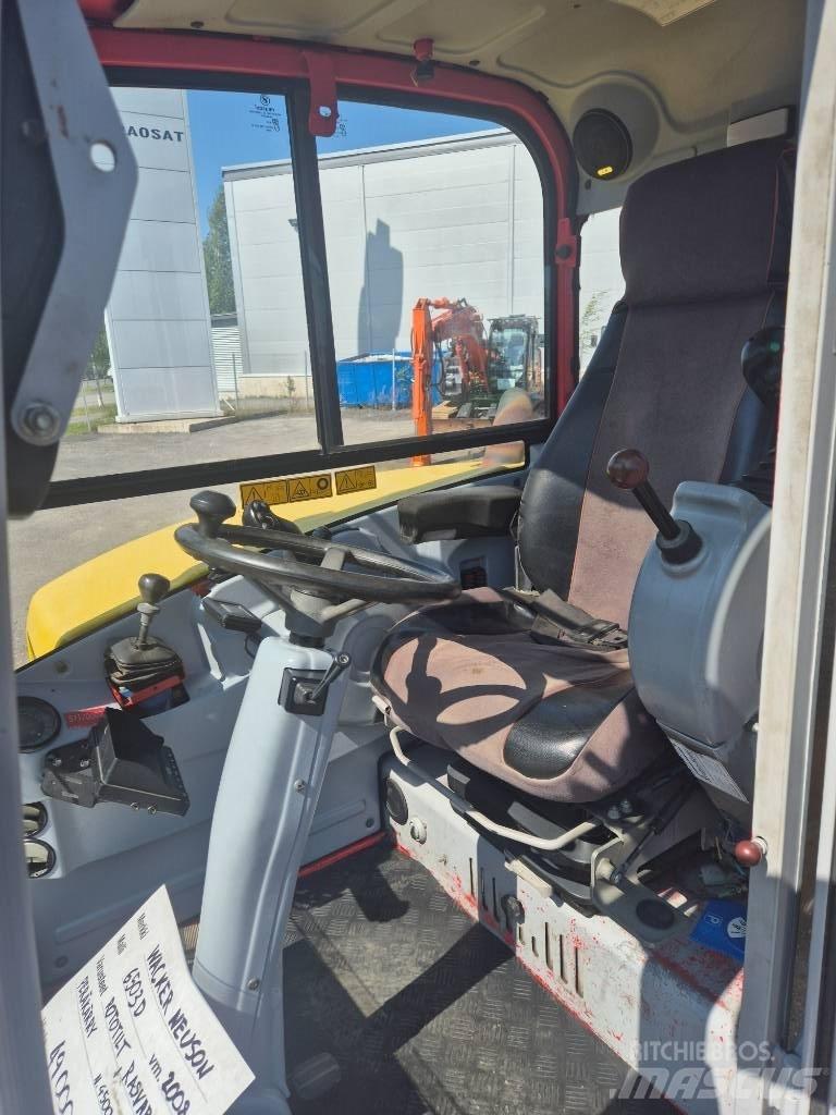 Wacker Neuson 6503 حفارات بعجل