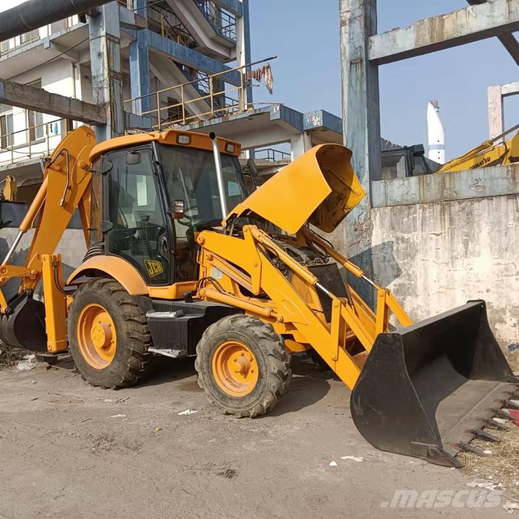 JCB 3CX لوادر ذات جرافات عكسية