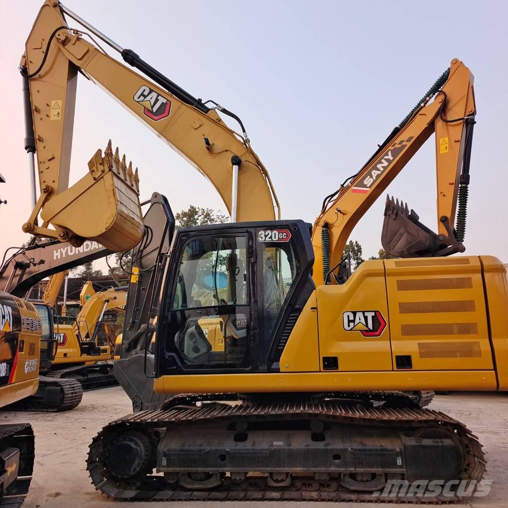 CAT 320 GC حفارات زحافة