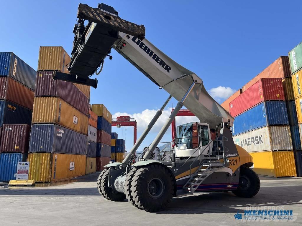 Liebherr LRS 545 مناولات حاويات